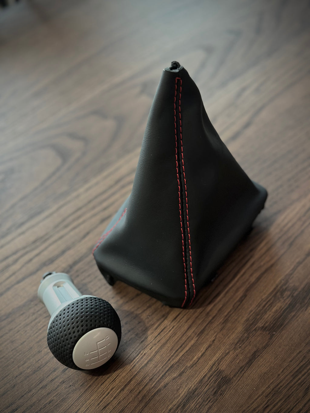 Audi RS4 B7 knob and boot restoration kit.